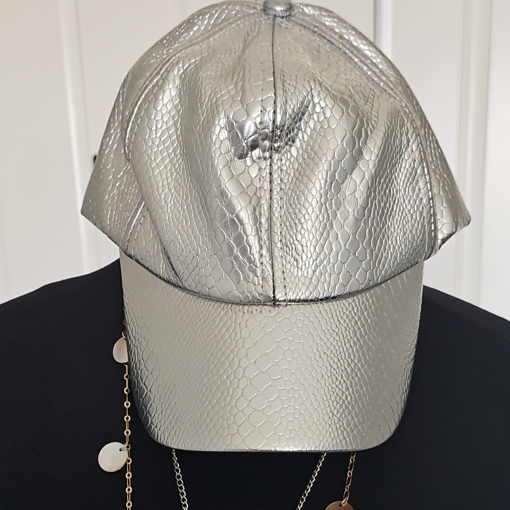 Silver Textured Women's Cap